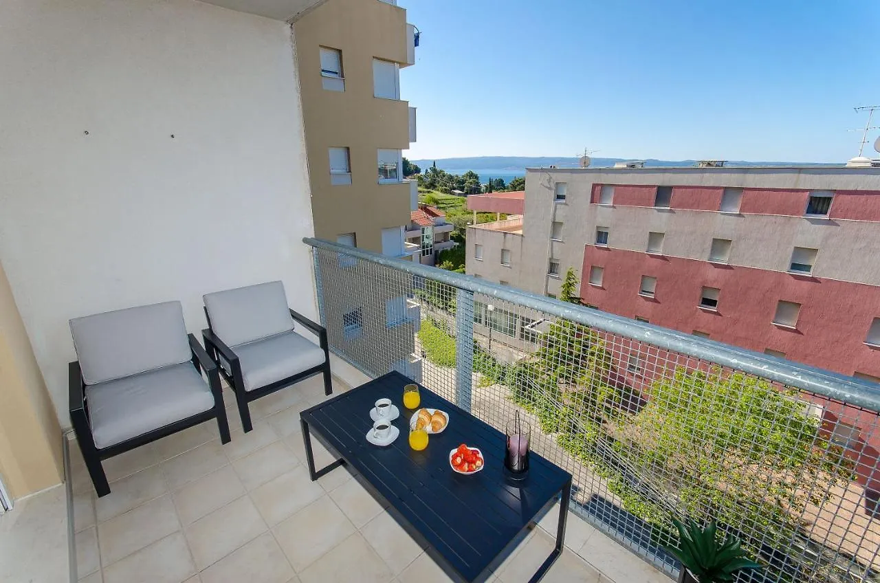 Spacious Apartment Smile With Terrace And Secure Garage Split