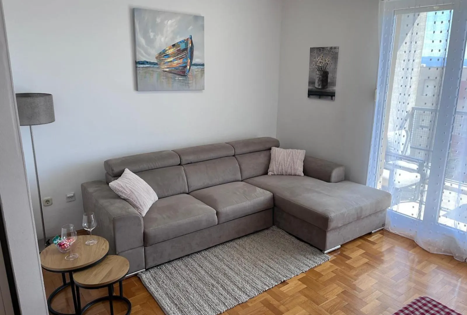Spacious Apartment Smile With Terrace And Secure Garage Split
